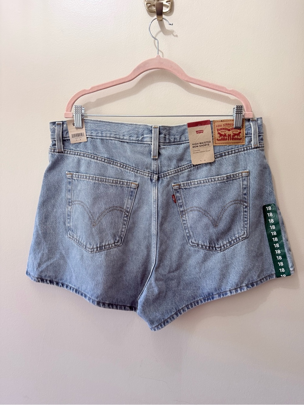 New Levi’s High Waisted Light Blue Denim Jean Mom Shorts 18 Cotton